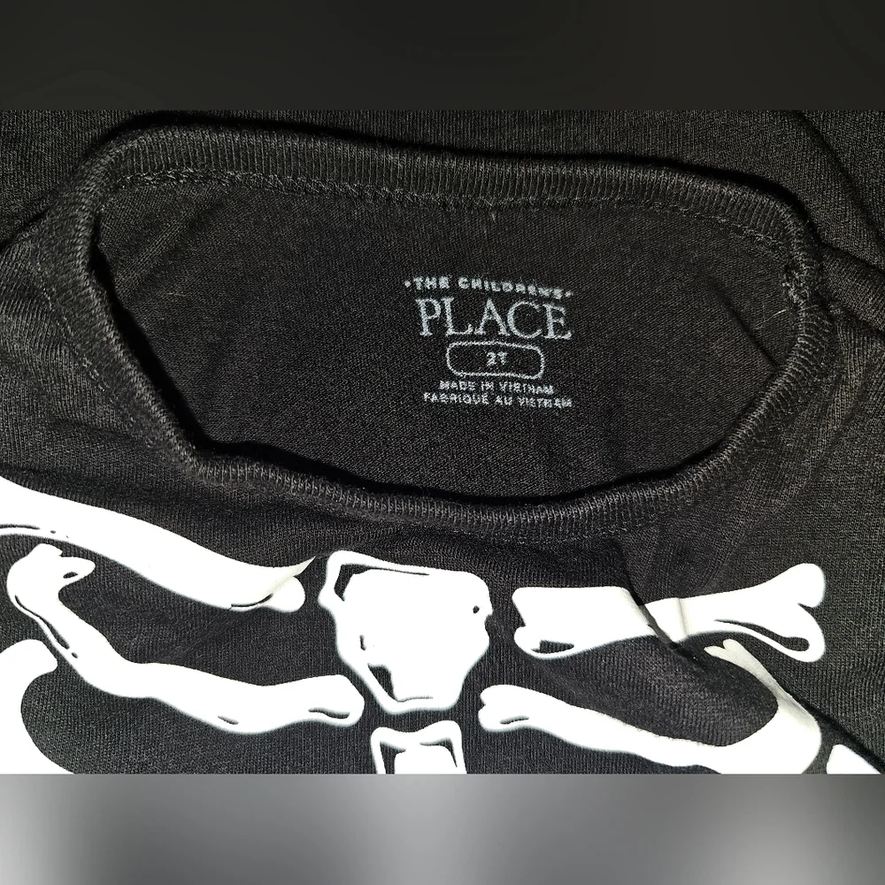The Children's Place Toddler Boy Glow Skeleton Graphic T-Shirt Size 2T - EUC - Picture 4 of 9